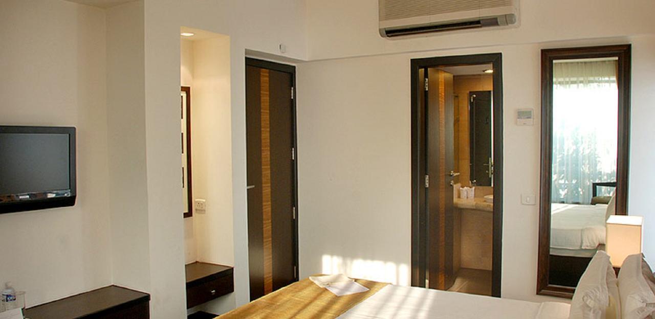Hotel Metropole Калькутта Экстерьер фото